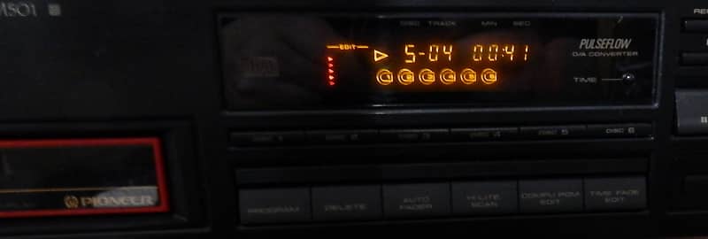 Pioneer PD-M501 CD player image 1