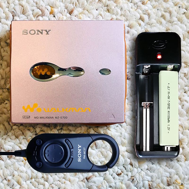 Sony MZ-E700 Walkman MiniDisc Player, Excellent Rose Pink ! Working !