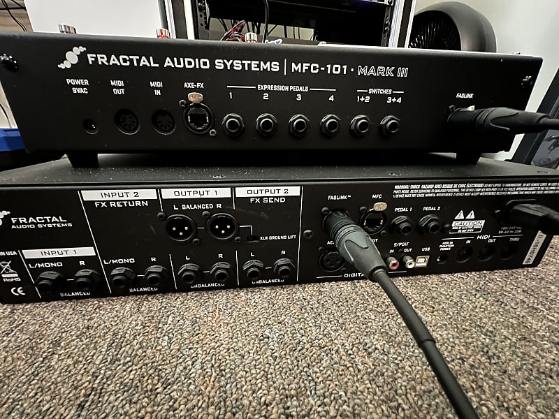 Axe-FX II XL+ mfc-101 mark Ⅲ Fractal Audio Axe-Fx II XL with MFC-101 Mark III Foot