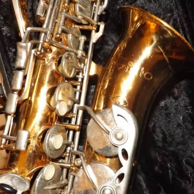 Leblanc Vito Alto Saxophone complete with case and accessories image 12