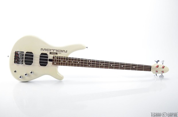 Yamaha Motion B MB-II White Electric Bass Guitar w/ Hard Case #31012