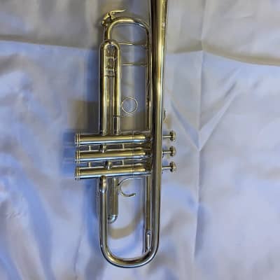 Used S.E. Shires Professional Trumpet image 4
