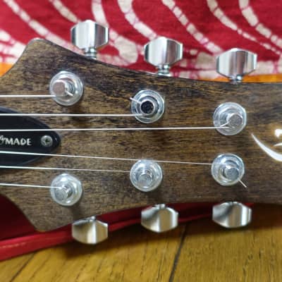 Bacchus Licks Standard PRS type Made in Japan Honduras