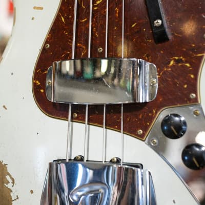 Fender Custom Shop 1961 Jazz Bass Heavy Relic - Aged Olympic White w/Hardshell Case image 9