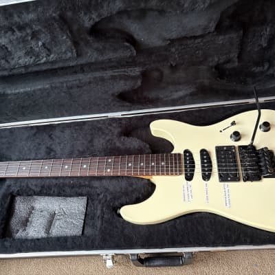 Fender HM Strat 125-1100 Early 90s - Bright White image 7