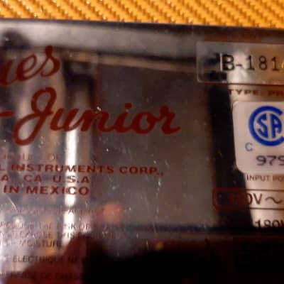 Fender Blues Junior 15-Watt 1x12" Guitar Combo Tweed image 4