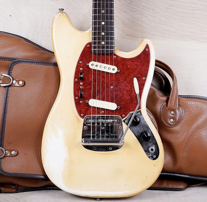 Fender Mustang (1972 - 1980) | Reverb
