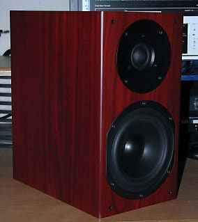 Av123 gr research rosewood (AV123 Onix Reference Tower speakers