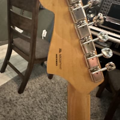 Fender Vintera '60s Jazzmaster with Pau Ferro Fretboard 2019 - Present - Olympic White image 5