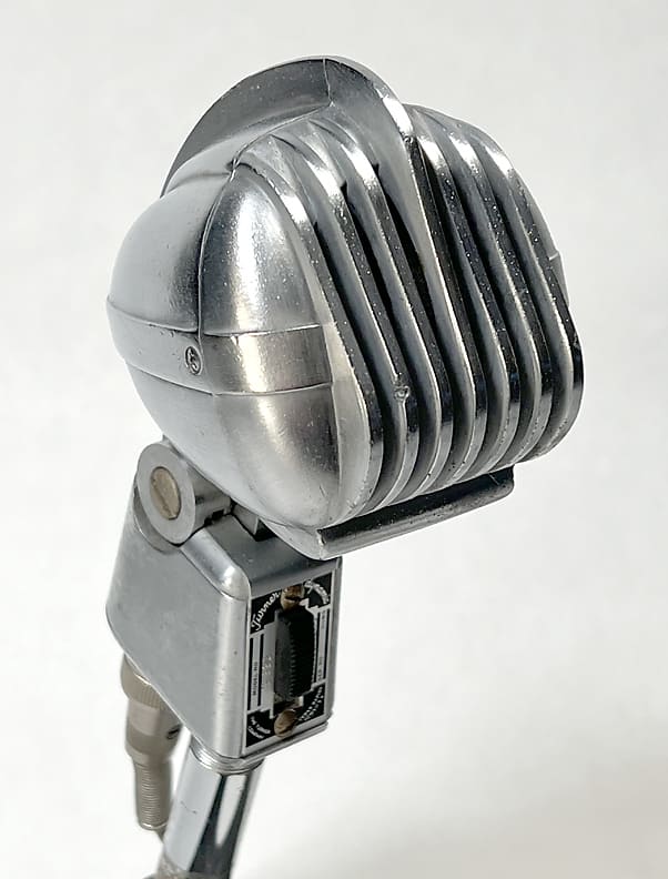 Turner 33D Art Deco Dynamic Microphone with Stand - Works!