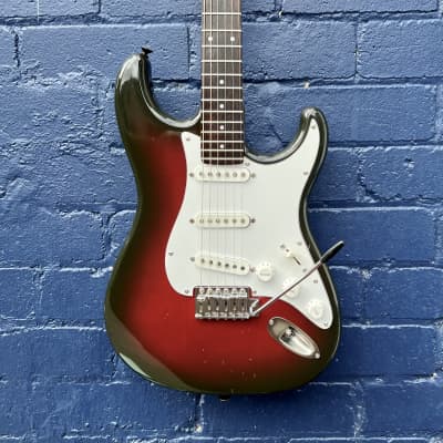 Fender Stratocaster - Medium Scale - STM-60R - "E Series" - MIJ - 1984 - 2 Tone Burst image 2