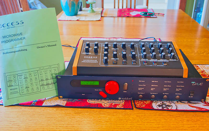 Waldorf Microwave WITH PROGRAMMER Rev A Blue Faceplate Reverb