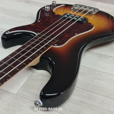 G&L Tribute Kiloton Fretless Bass RW, 3-Tone Sunburst image 3