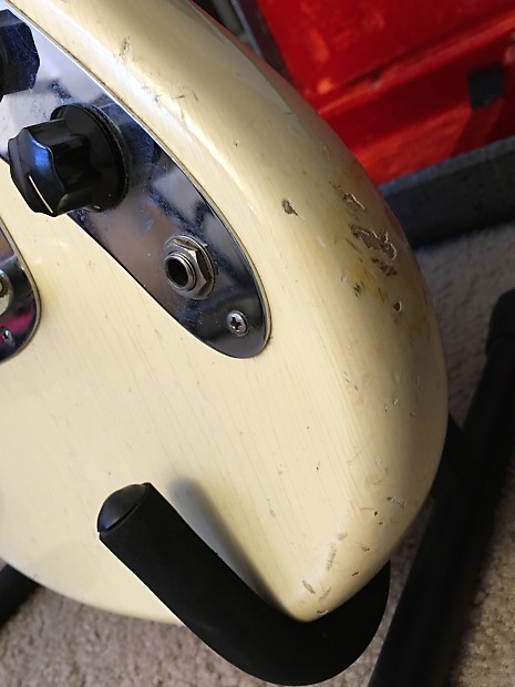 Fender Mustang 1966 Olympic White Thin Nitro Relic SD Fender Mustang 1966 Olympic White Thin Nitro Relic SD