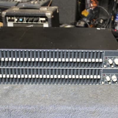 BSS FCS-960 Dual Channel 30-Band Graphic EQ | Reverb