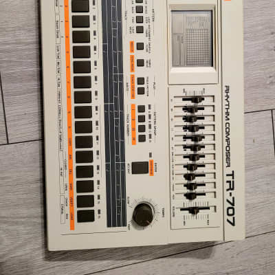 Roland TR-707 Rhythm Composer 1985 - White