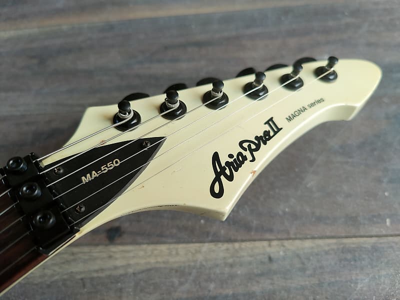 1990's Aria Pro II MA-550 Magna Superstrat SSH (White) | Reverb