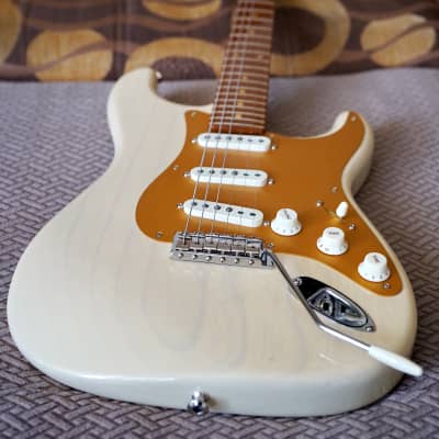 Fender STRATOCASTER CS AMERICAN CUSTOM HONEY BLOND ASH ROASTED TIGER V NECK 2023 - Honey Blonde image 13