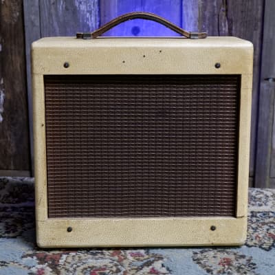 Gibson  GA-5 5-Watt Guitar Tube Amplifier Late 1950's to Early 1960's - Vintage White image 2