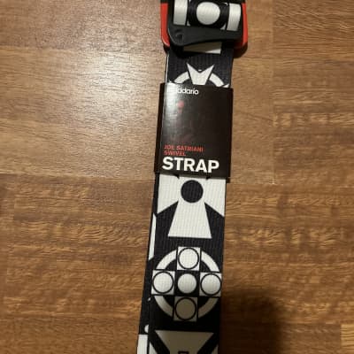 D'Addario Joe Satriani Swivel Guitar Strap Crosses 2 in. 2020s - Black & White image 1