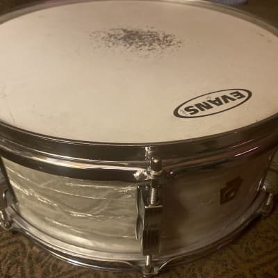 Ludwig WFL No. 900 Buddy Rich Super Classic 5.5x14" 8-Lug Snare Drum with P-87 Strainer 1948 - 1959 - White Marine Pearl image 3