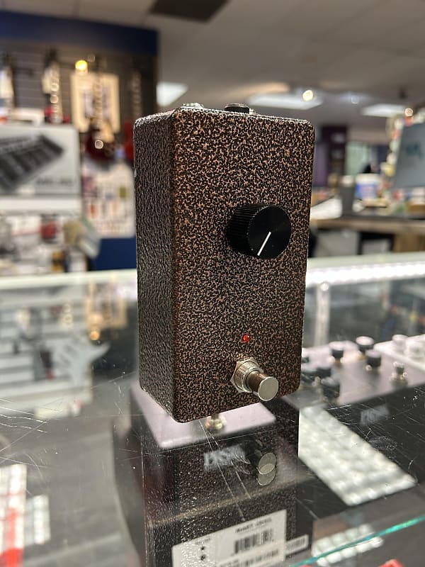 AIRIS Hades Gate Hammered Copper Reverb