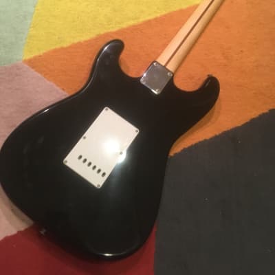 ギター 1986-7 Fender Strat ST-33R Fugigen 1986 Fender Stratocaster '72 Vintage Reissue Guitar Black