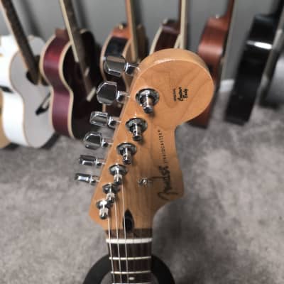 Fender Stratocaster 2024 - 3 color sunburst - Limited Edition Custom 50's Fat Pickups image 5