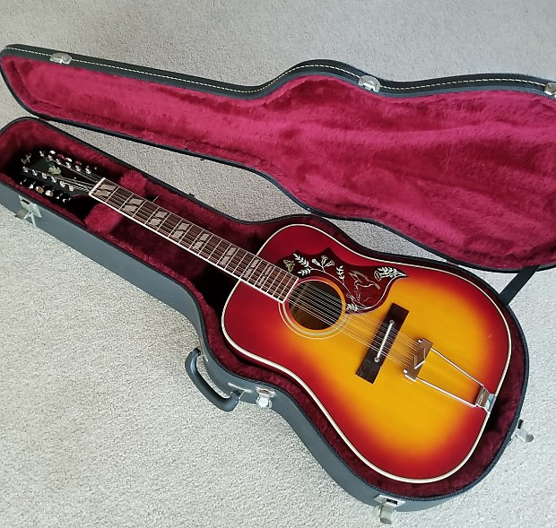 Lyle 12 deals string acoustic guitar