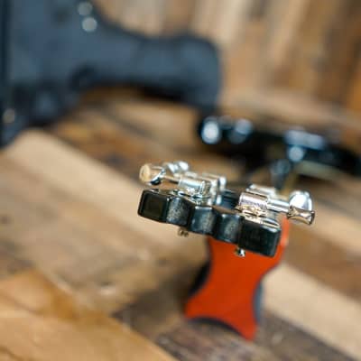 Mosrite The Ventures Avenger Built in Amplifier Black Made