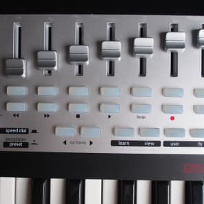 Novation 25SL MkII 25 Key MIDI Controller 2016 image 8