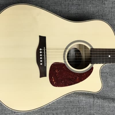 Seagull- PERFORMER CW Flame Maple, High gloss, QIT, with gig bag or hardshell case image 2