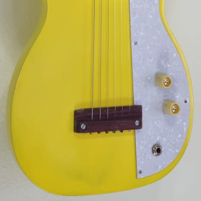 1955 Harmony H42 Stratotone Newport Vintage Electric Guitar 1955 Harmony H42 Stratotone Newport Vintage Electric Guitar