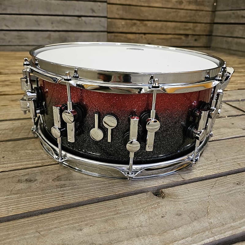 Snare Drum 14 Sonor SQ2 Vintage Beech Shell, Black To Red Sparkle