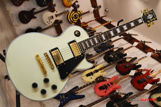 Maison Les Paul White