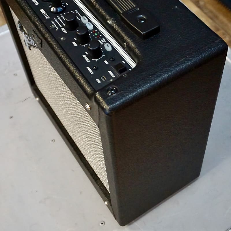 Fender Mustang I 20-Watt 1x8