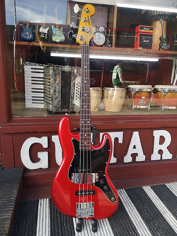 Fender jazz deals bass cherry red