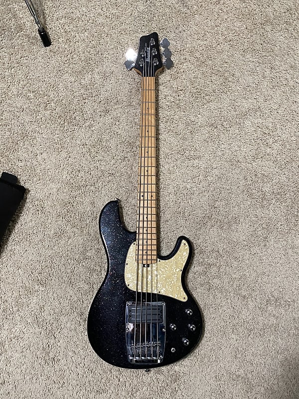 Ibanez ATKシリーズ ブラックエレキベース　ATK305RM Ibanez ATKシリーズ ブラックエレキベース ATK305RM