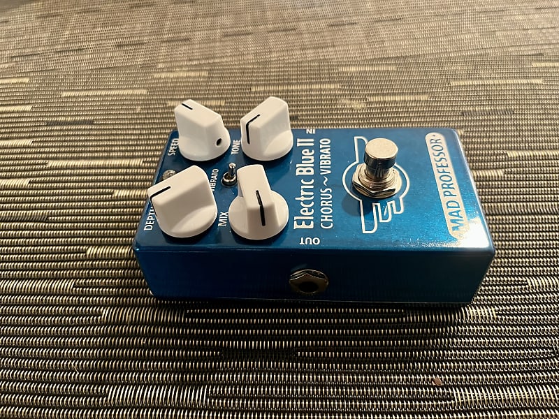 Mad Professor Electric Blue II Chorus Vibrato | Reverb