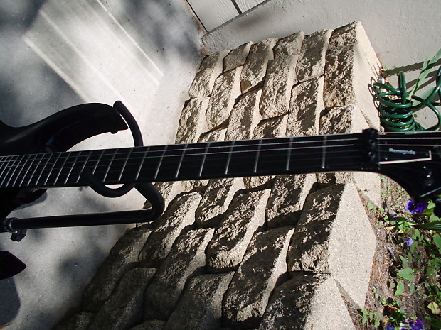 Washburn HM series WM24V, Stainless frets, EMG's,Buzz Feiten, phenolic  fretboard,Floyd R, like WM526
