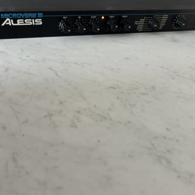 Alesis MicroVerb III 16-Bit Digital Reverb and Delay 1991 - 1996 - Black image 1