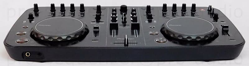 Pioneer DDJ ERGO V DJ Controller Black Limited Edition +Fast Pioneer DDJ ERGO V DJ Controller Black Limited Edition +Fast
