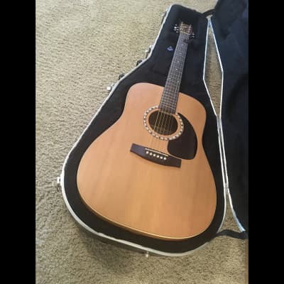 Art and lutherie Cedar acoustic guitar by Godin Made In Canada 2007 with hard case in good condition image 16