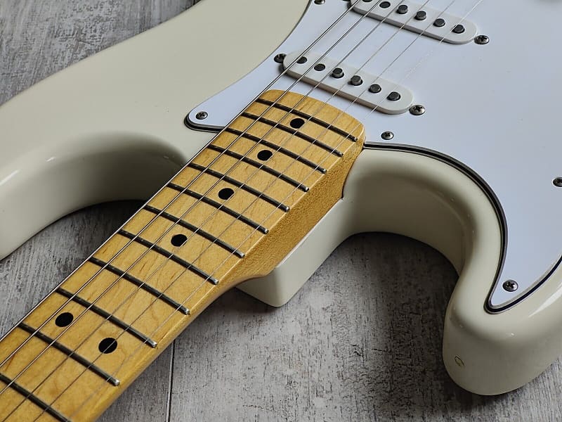 Fender Japan ST68 Stratocaster Left-Hand Guitar Vintage