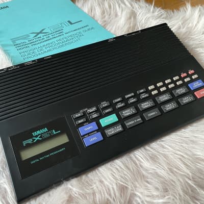 Yamaha RX21L latin drum machine