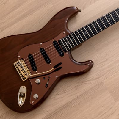 1980s Levinson Blade R4 Vintage S-Style Electric Guitar Walnut w