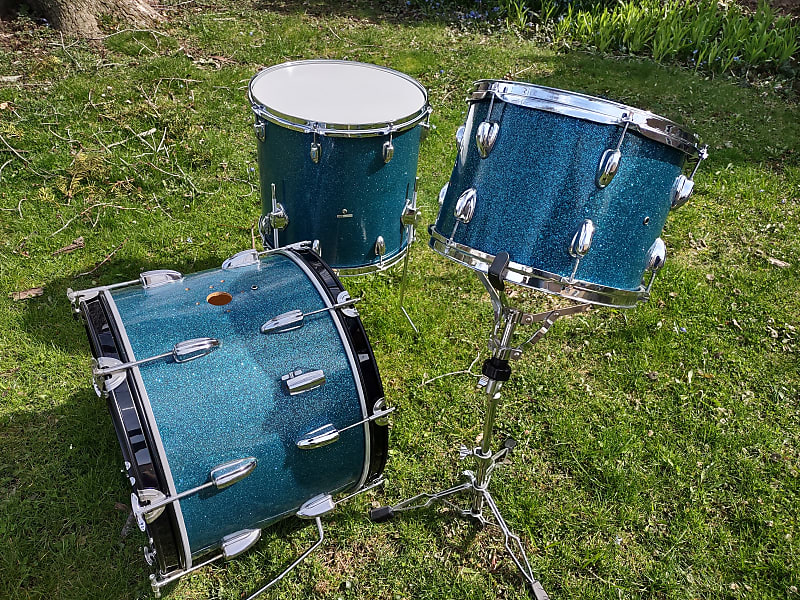 Vintage Pearl Made in Japan (MIJ) Blue Sparkle Stencil | Reverb