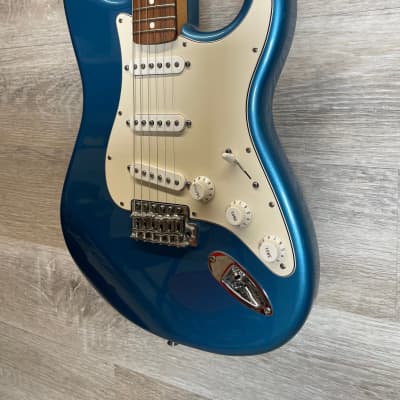 Fender Standard Stratocaster 2006 - 2017 | Reverb Canada