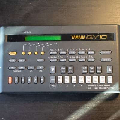 Yamaha  QY10 1990 - Black