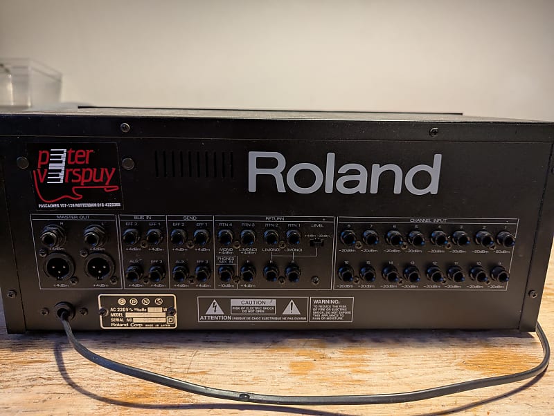 Roland M-16E 本体のみ　ブラック Roland M-16E 16-Channel Line Mixer | Reverb